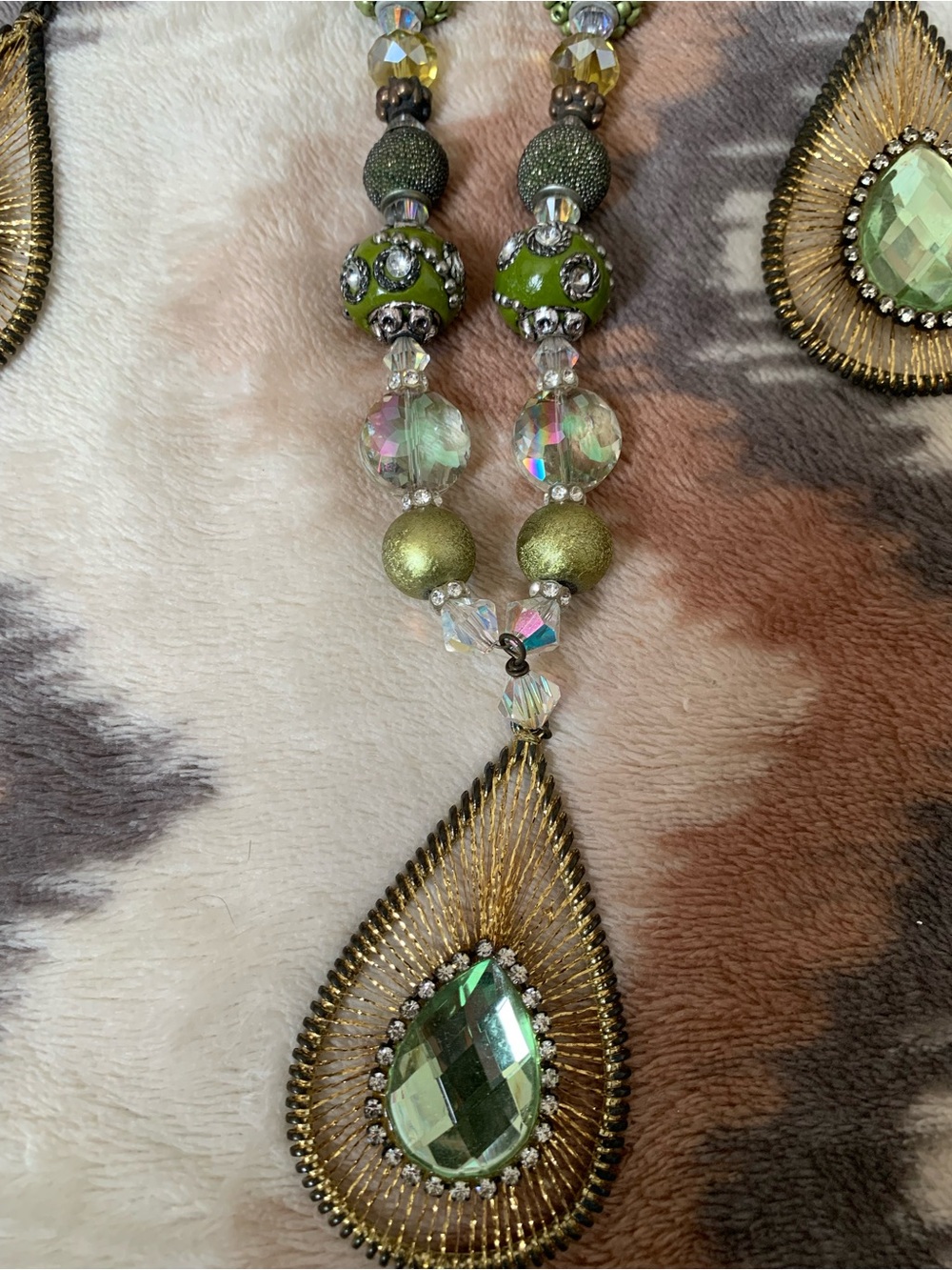 Jewelry - Picture 2 of 8